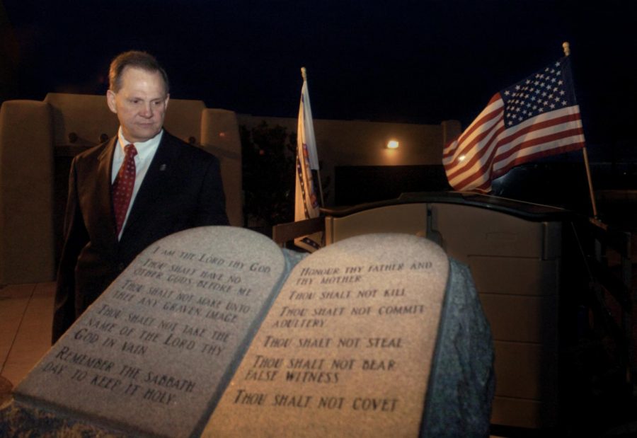 Roy Moore to bring back Ten Commandments monument