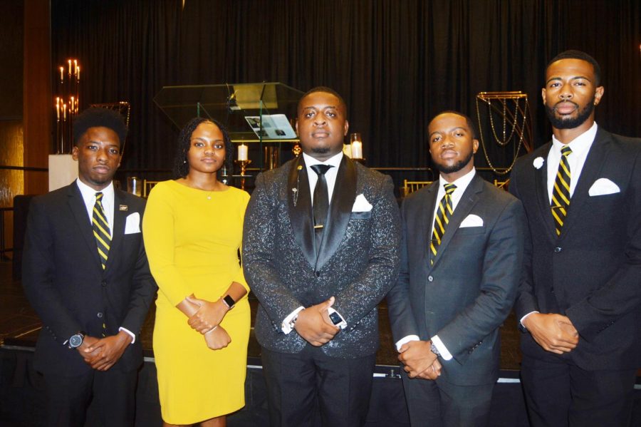 Members+of+the+No+Limit+Executive+Branch+of+the+Student+Government+Association+pose+as+a+group+after+their+formal+installation.++%28L-R%29+Jeremy+Moore%2C+SGA+Treasurer%2C+Kayla+Lee%2C+SGA+Secretary%2C+David+Hammond%2C+SGA+President%2C+Tyler+Rice%2C+SGA+Vice+President+and+Dax+Craig%2C+Chief+of+Staff